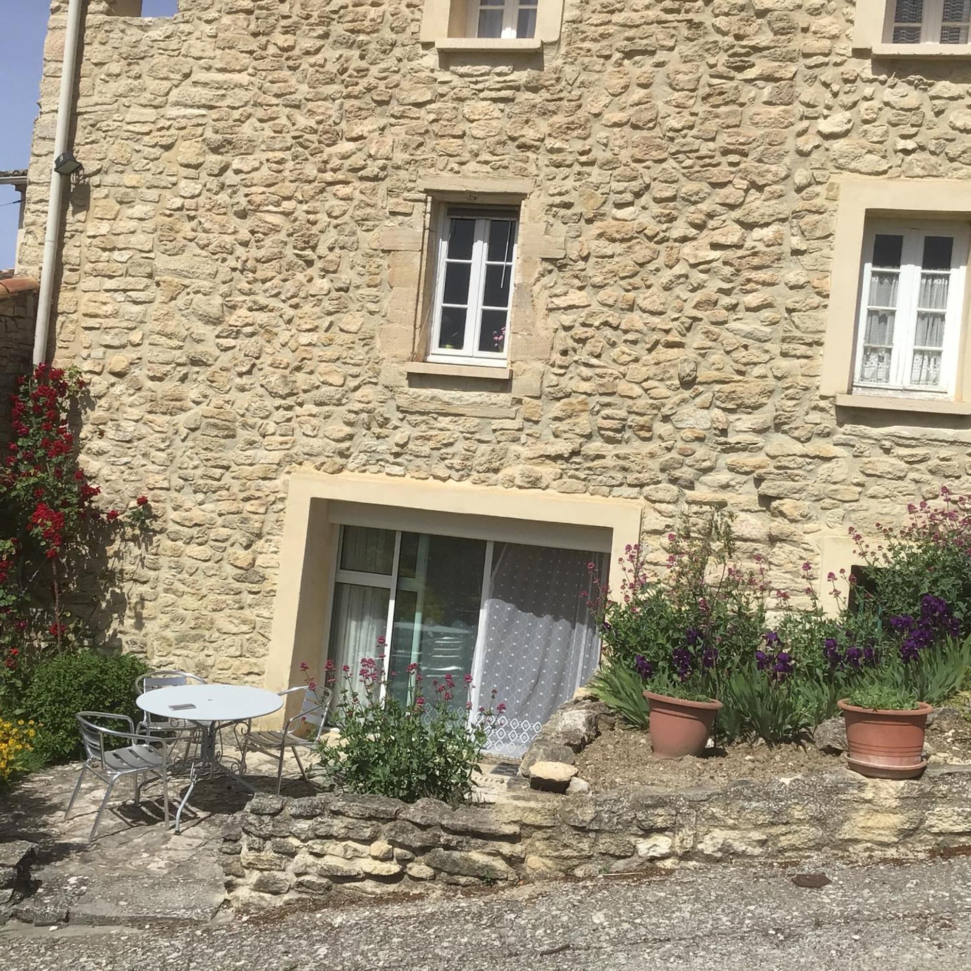 Les Conils - Gites Et Chambres D'Hotes Saint-Pierre-de-Vassols Exterior photo
